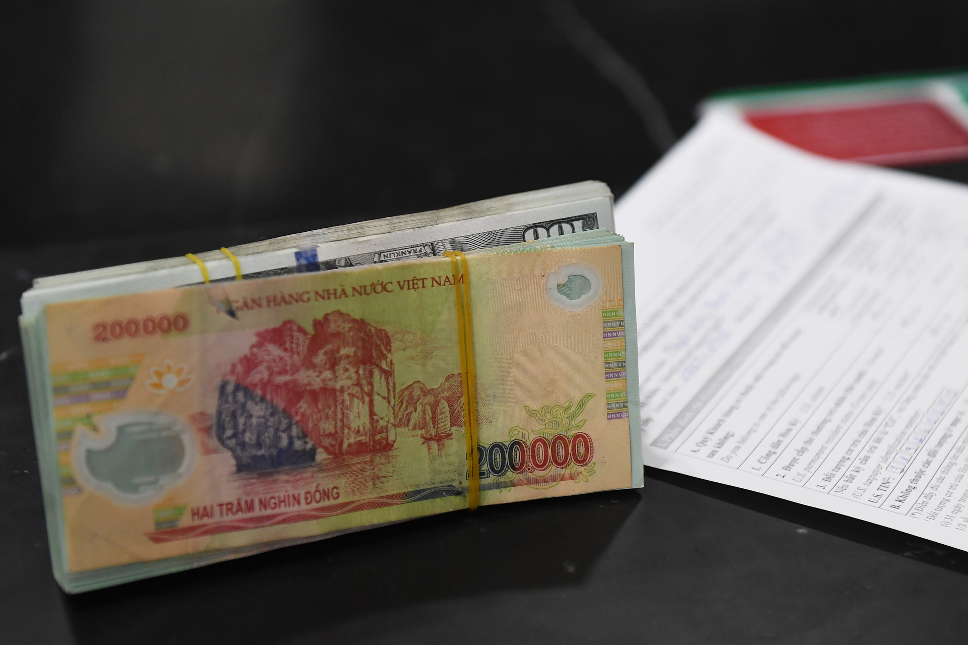 Cách tính giảm trừ gia cảnh khi làm việc tại hai nơi trở lên