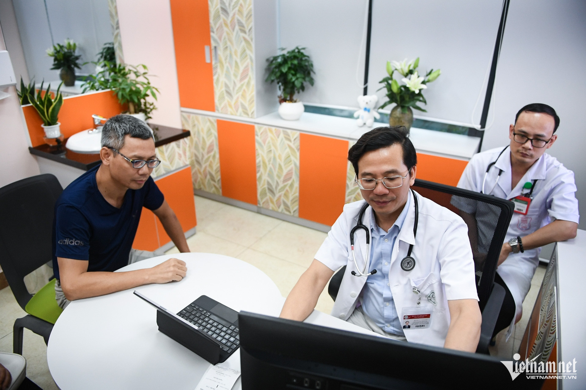 w bach mai kham ngoai gio 13 3560.jpeg