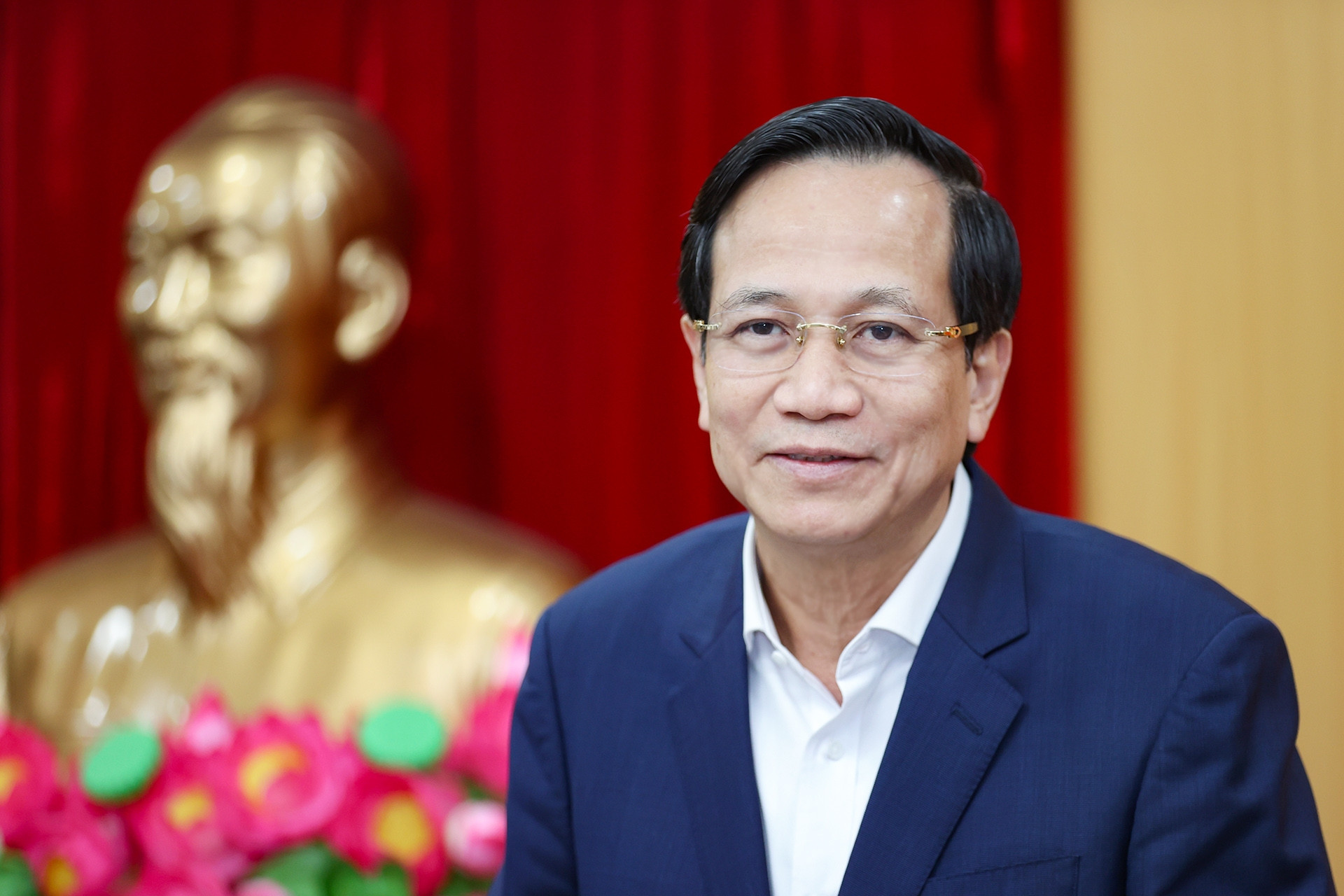 Bộ trưởng Đào Ngọc Dung: Mục tiêu xuyên suốt là nâng cao đời sống vật chất, tinh thần của đồng bào