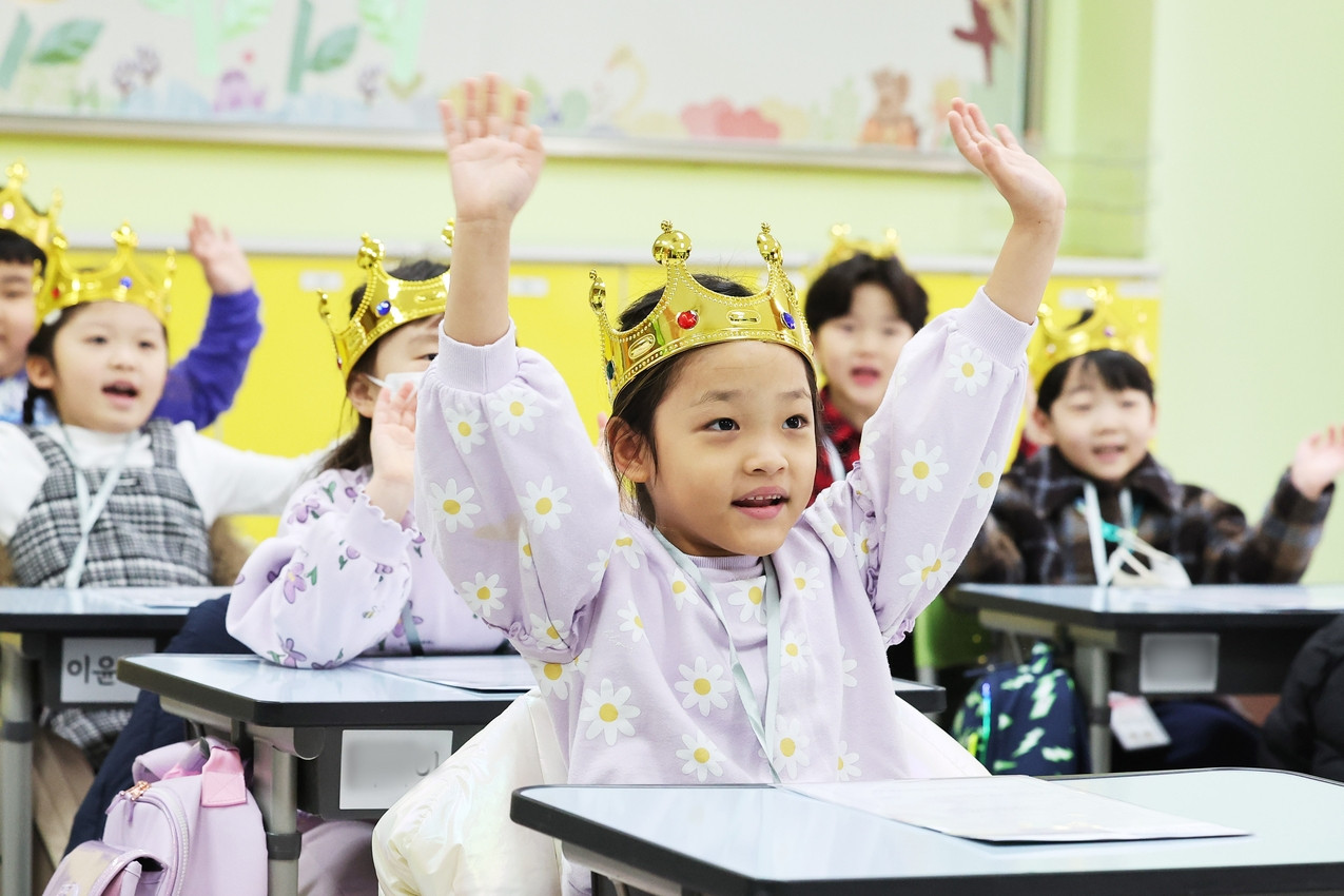 Cách dùng AI thay thế các lò luyện thi đắt đỏ