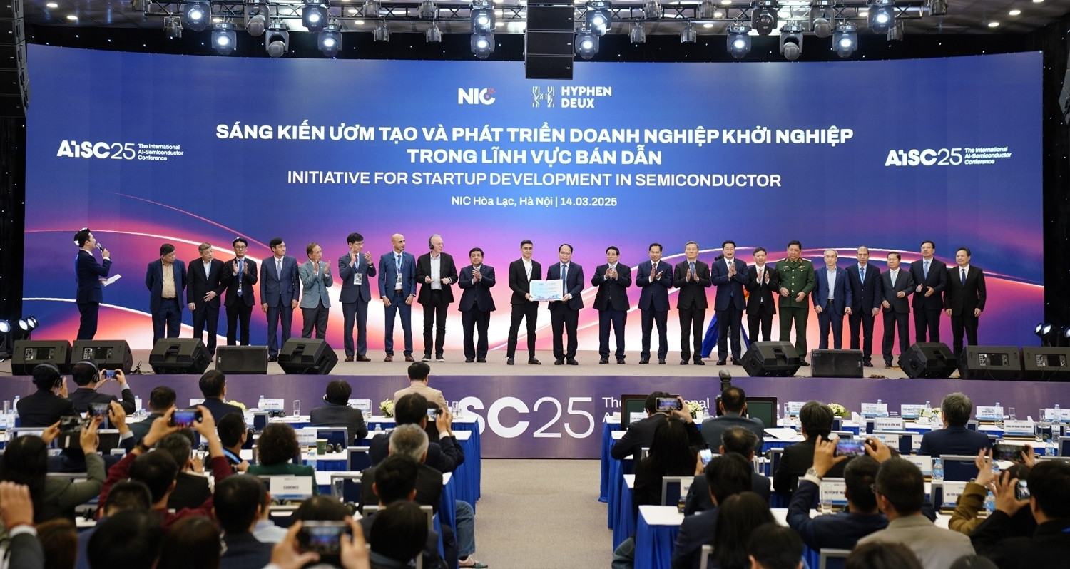 Công bố Sáng kiến ươm tạo, phát triển doanh nghiệp khởi nghiệp lĩnh vực bán dẫn