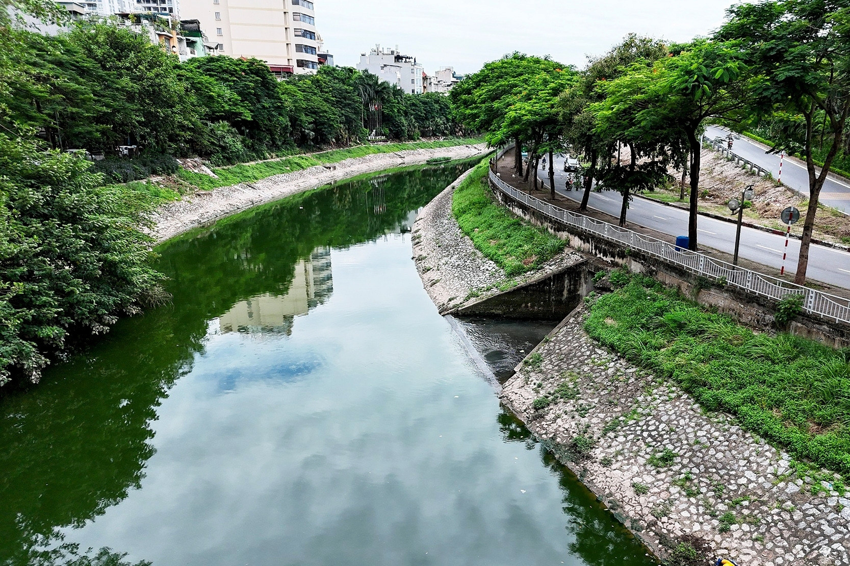 Đề xuất bổ cập nước sông Hồng vào sông Tô Lịch theo đường Võ Chí Công