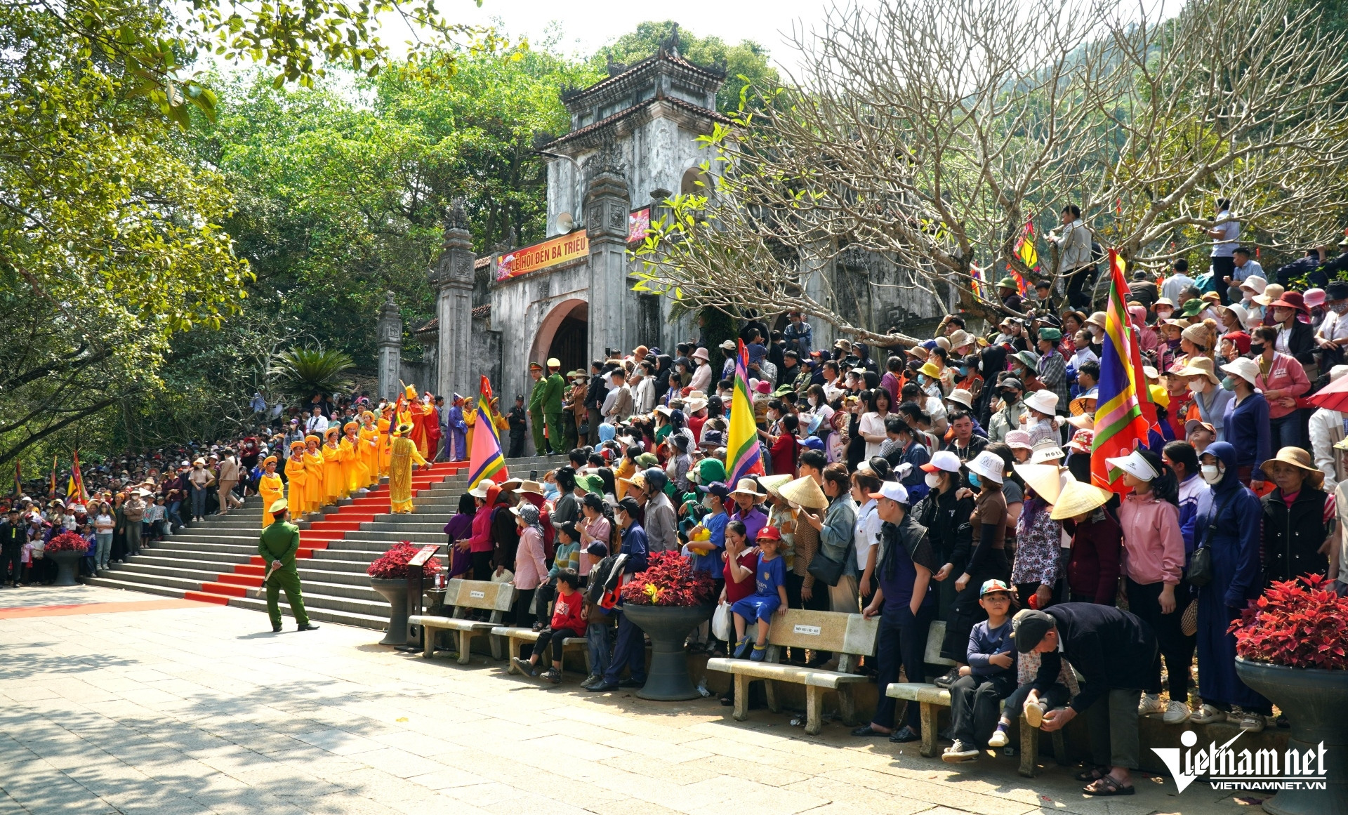 W-a8Độc đáo lễ rước kiệu.JPG.jpg