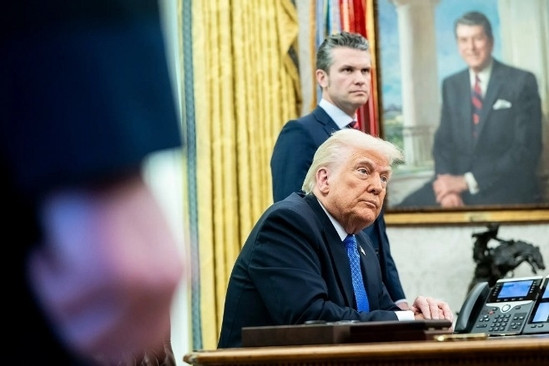 Bản tin cuối ngày 22/3: Ông Trump &apos;giáng đòn&apos; với hàng loạt đối thủ chính trị
