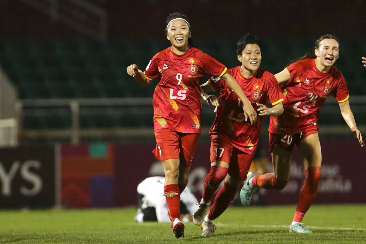 CLB nữ TPHCM ngược dòng ngoạn mục lấy vé bán kết Cúp C1 châu Á