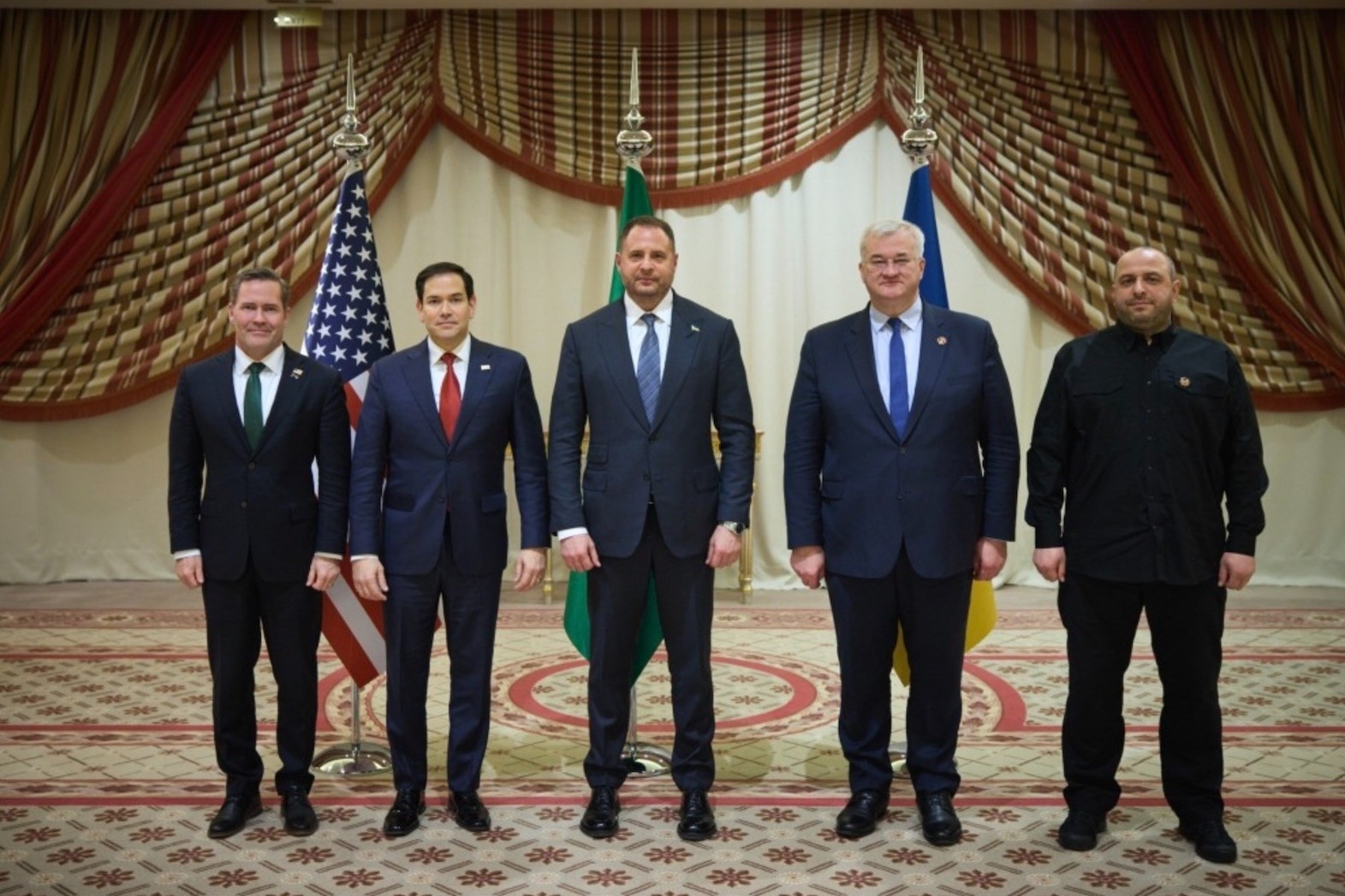 Đại diện Nga, Ukraine ngồi 2 phòng riêng, hòa đàm qua trung gian Mỹ