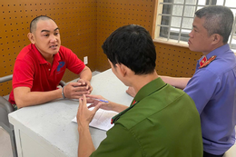 Bắt nhóm đối tượng đánh tài xế, đập phá ô tô ở TPHCM