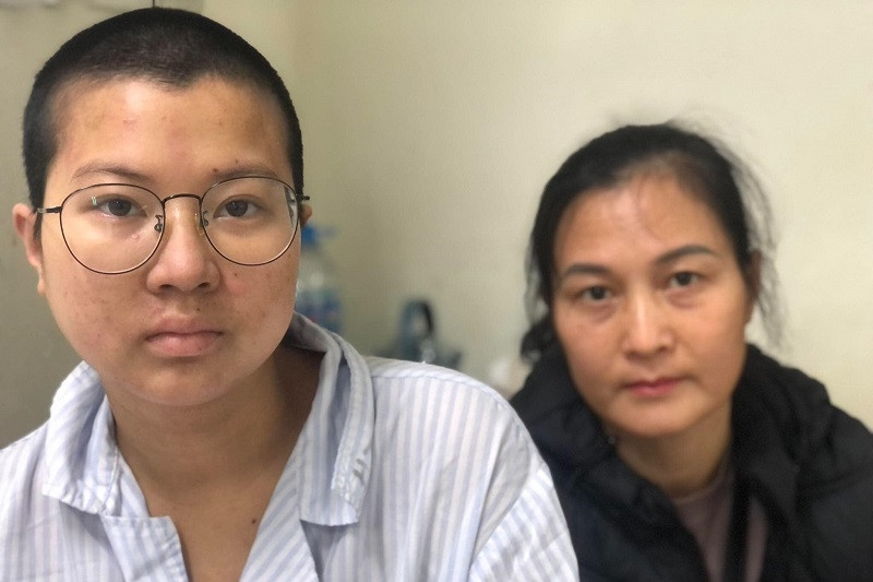 Con gái rơi nước mắt thương mẹ cả đời chẳng được nghỉ ngơi