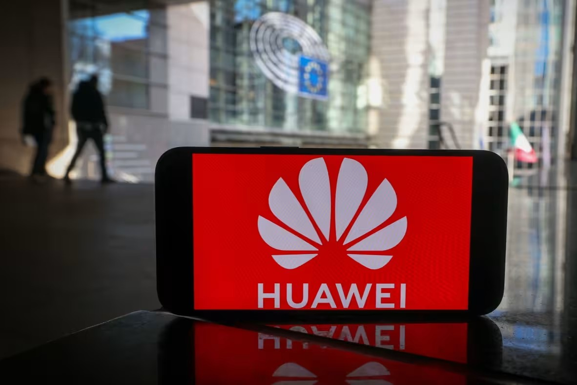 Mỹ điều tra Huawei và các công ty viễn thông Trung Quốc