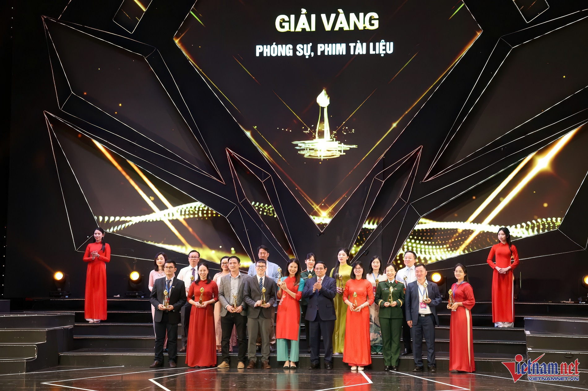 W-z6432862546933_9bc54cabb4ba0bf0a4fd9b85b87b46a9 gigapixel low resolution v2 6x faceai.jpeg