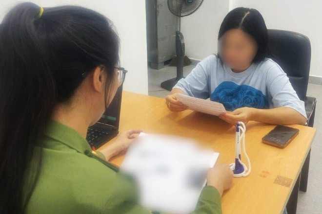 Bác bỏ thông tin sai sự thật 'dừng xe ở làn khẩn cấp đi vệ sinh vẫn bị phạt nguội'