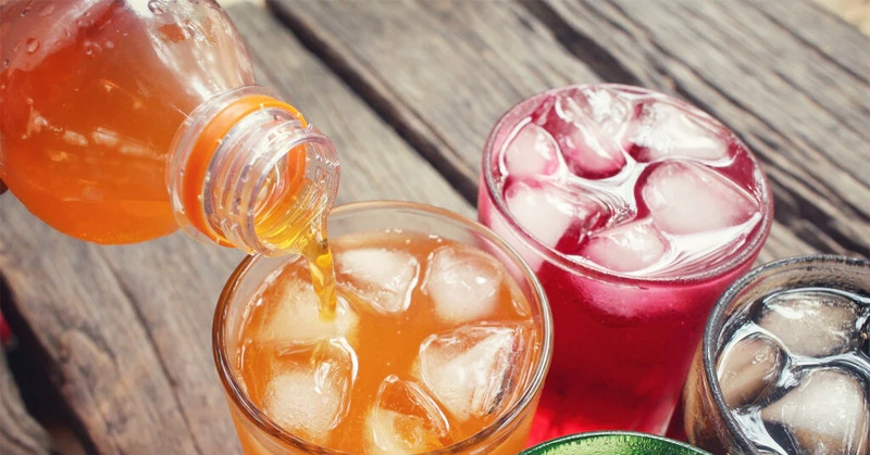 Thức đêm, uống nước ngọt nhiều, nam thanh niên hỏng thận ở tuổi 22