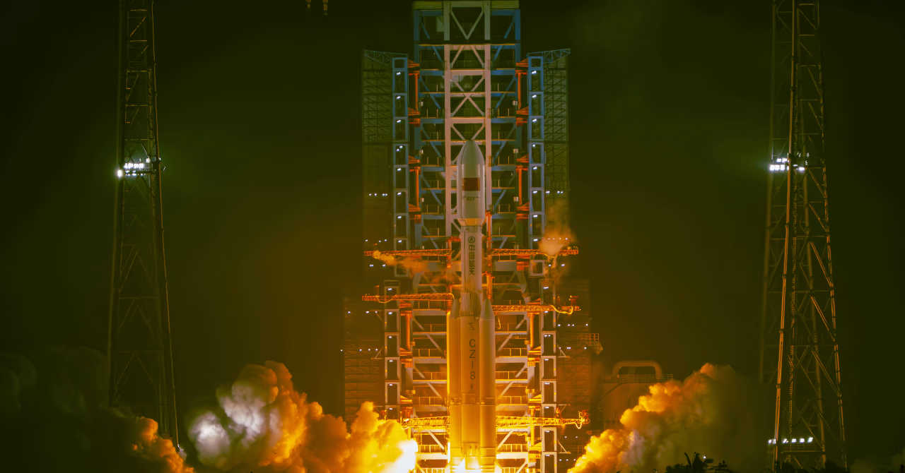 Trung Quốc bơm hàng tỷ USD cho các đối thủ của SpaceX