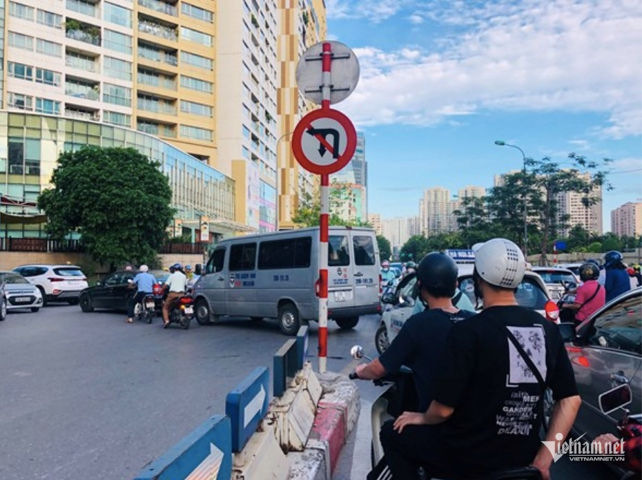 W-Bien cam quay dau re trai.jpg