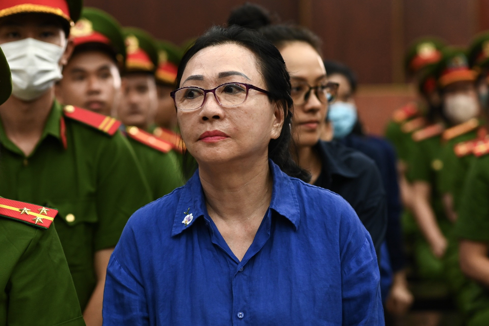 Bà Trương Mỹ Lan ra tòa xin giảm nhẹ hình phạt