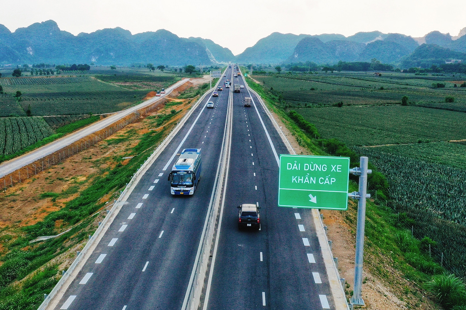 Đề xuất hơn 152.000 tỷ đồng mở rộng 1.144km cao tốc Bắc - Nam