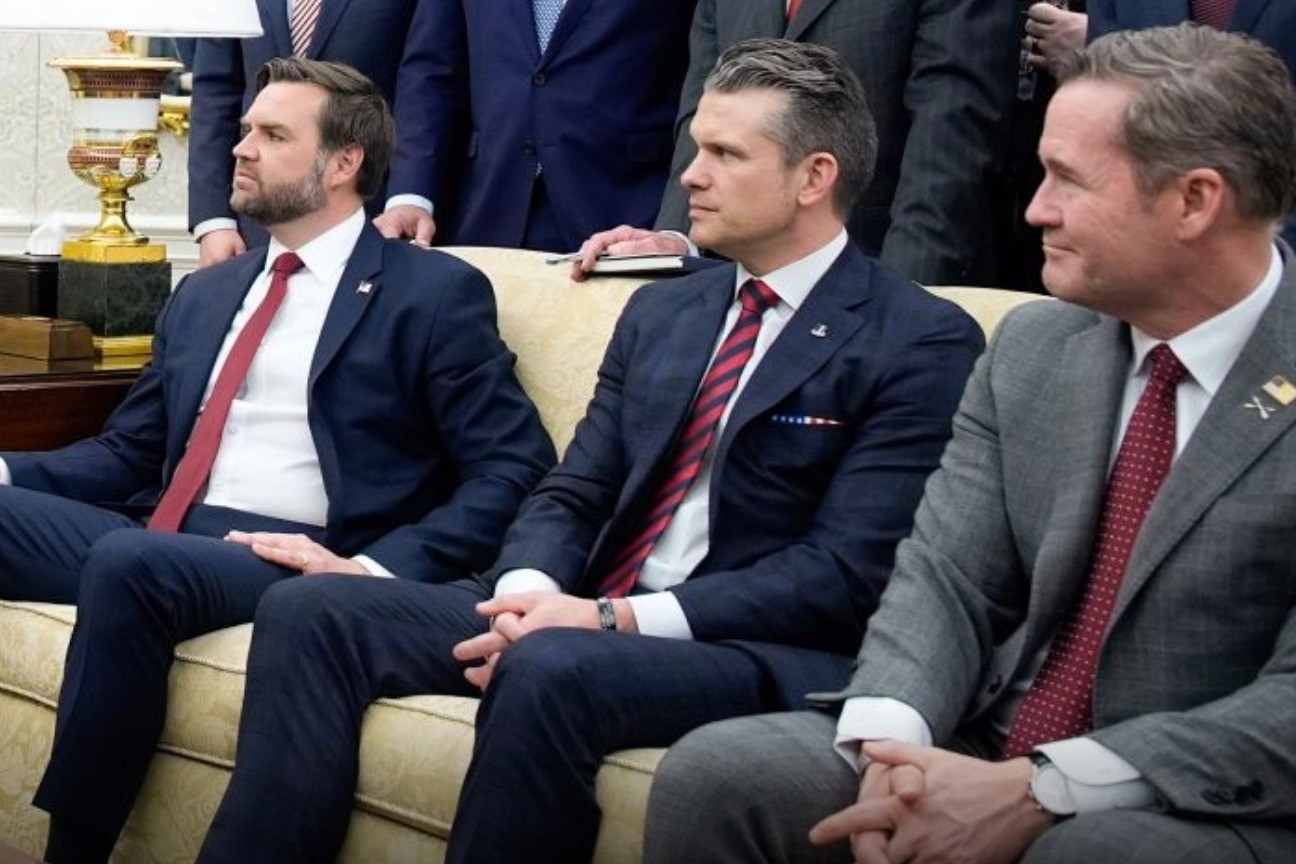 Nhà Trắng vô tình chia sẻ kế hoạch quân sự tuyệt mật cho nhà báo