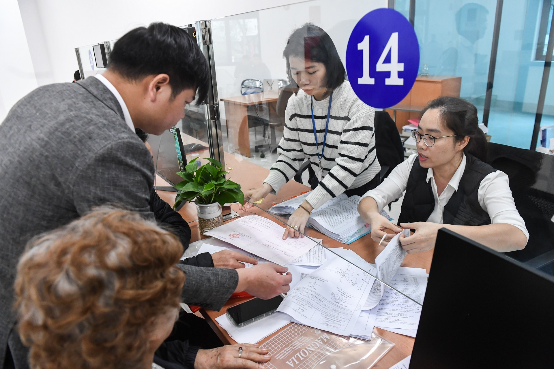 Sáp nhập tỉnh, bỏ cấp huyện: Không tăng biên chế, cán bộ cơ bản đáp ứng yêu cầu