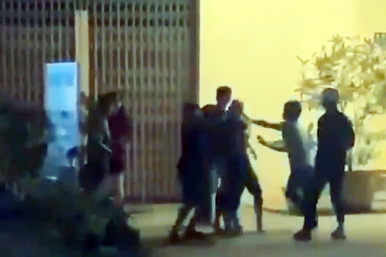 Bản tin chiều 26/3: Cha tử vong, con trai nhập viện sau vụ ẩu đả giữa đêm