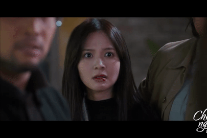 'Cha tôi người ở lại' tập 18: An bị bạn gái của sếp gọi là tiểu tam, đạp ngã