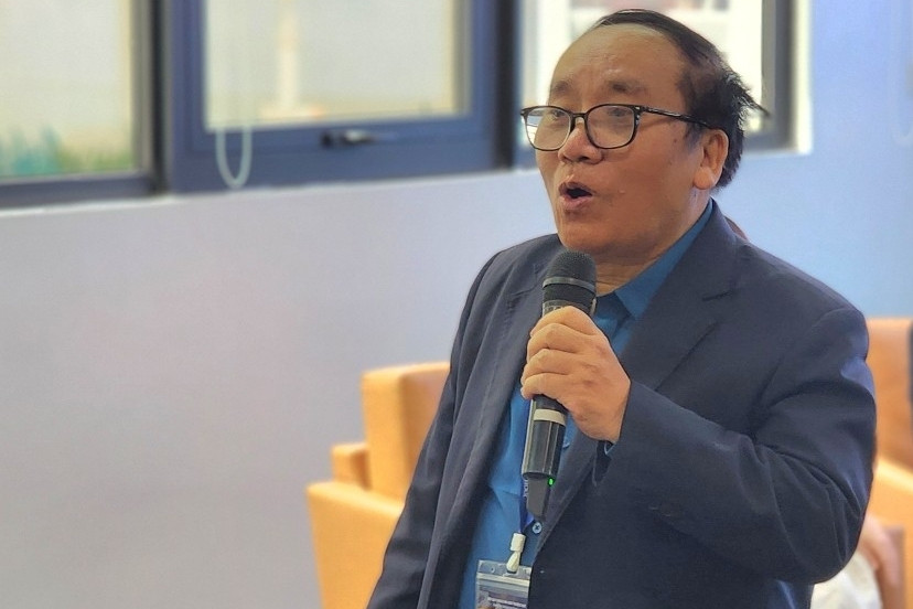 Nhà thơ Trần Đăng Khoa truyền tình yêu biển đảo tới giới trẻ