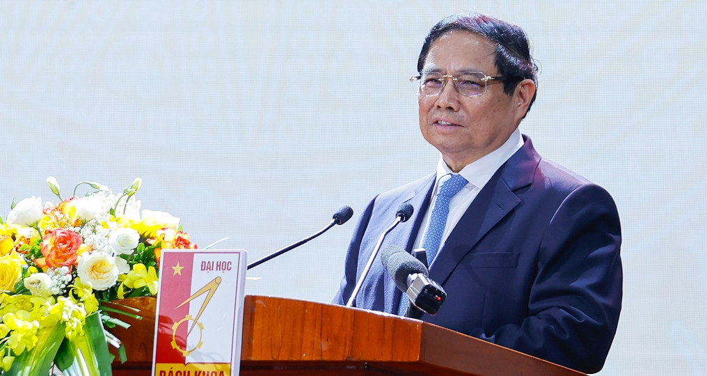 Thủ tướng Phạm Minh Chính: "Bình dân học vụ số" là xóa mù chuyển đổi số