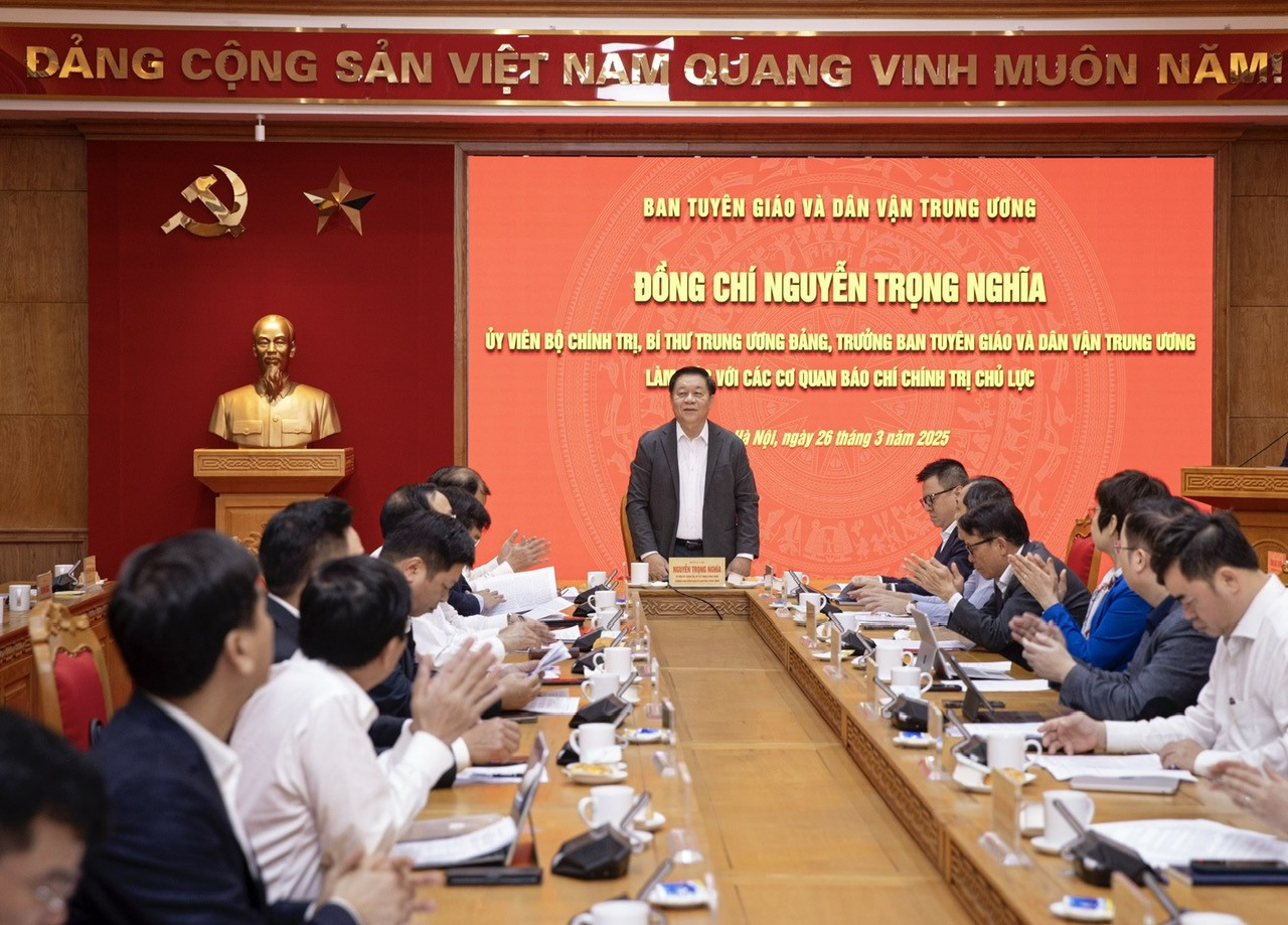 Truong Ban Tuyen giao.jpg