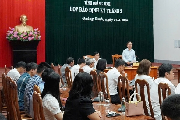 18 cán bộ nghỉ hưu trước tuổi ở Quảng Bình nhận gần 25 tỷ đồng