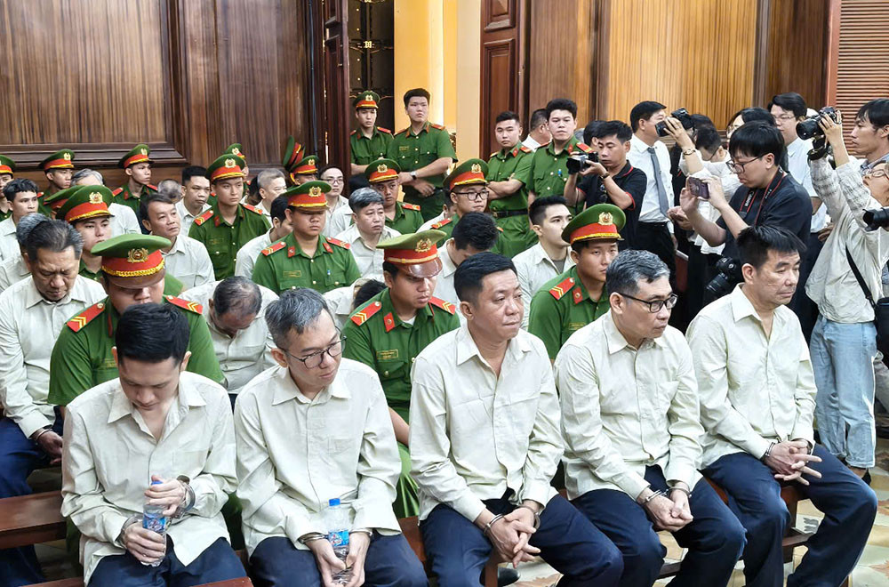 ‘Bảo kê’ cho cát lậu, cựu Chủ tịch An Giang bị đề nghị 9-10 năm tù