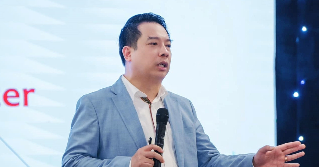 Cách học lạ của vị tiến sĩ từng suýt phải nghỉ học vì kém ngoại ngữ