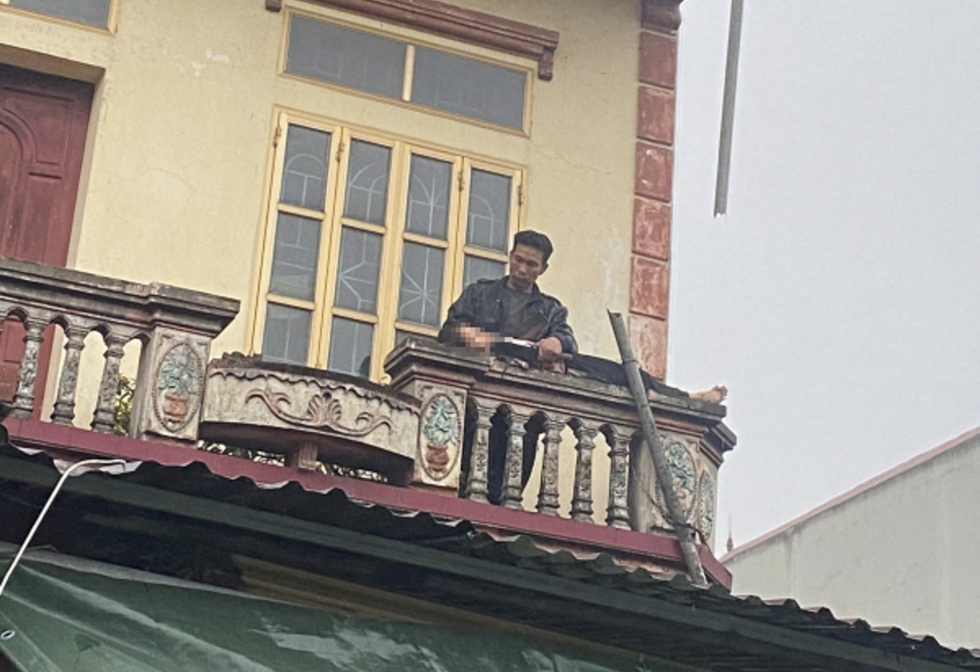 Cảnh sát giải cứu con tin và những yêu sách khó lường từ kẻ ngáo đá