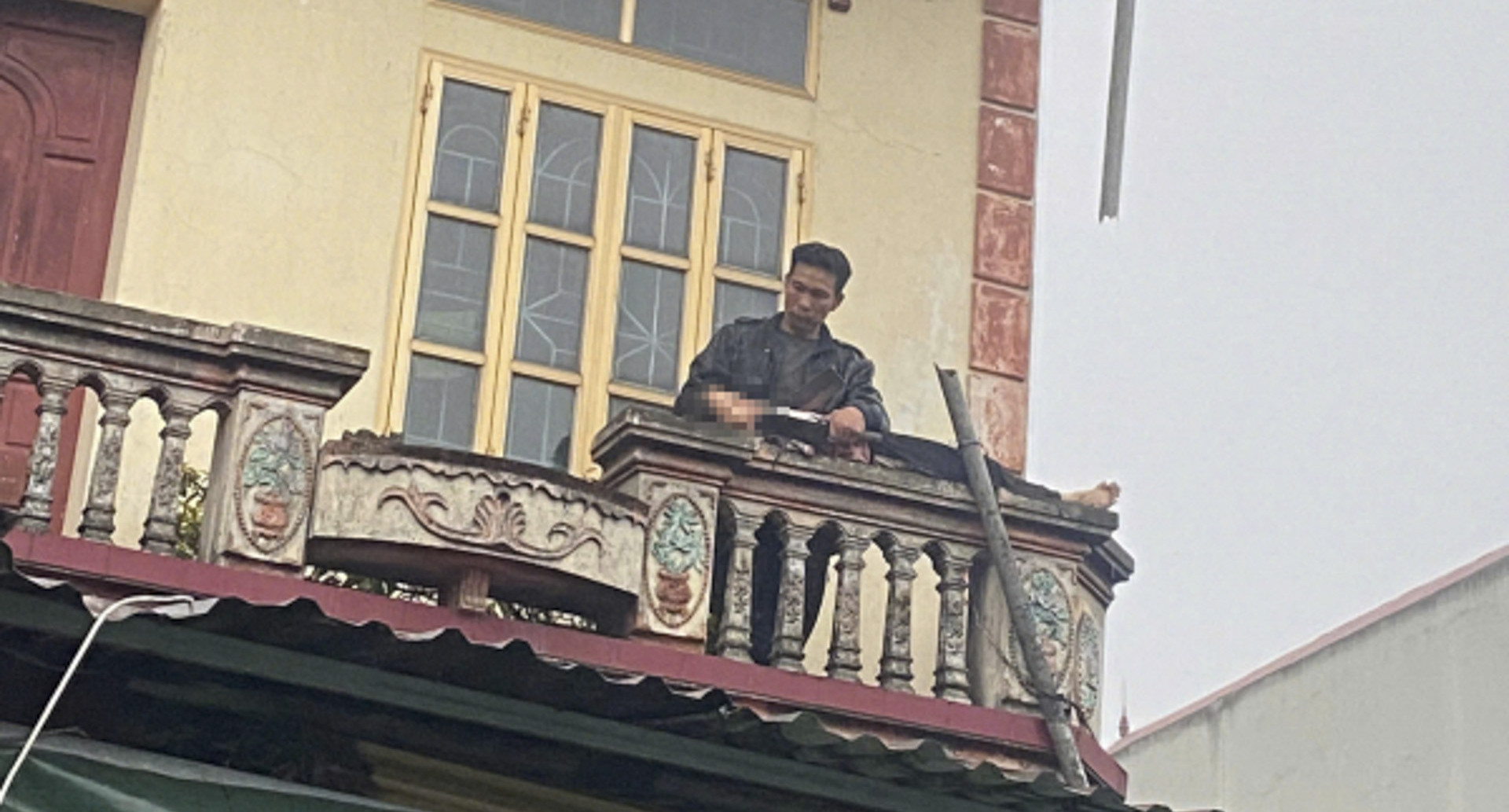 Cảnh sát giải cứu con tin và những yêu sách khó lường từ kẻ ngáo đá