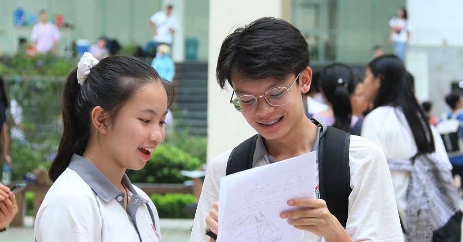 Đề xuất tăng mức hỗ trợ đóng BHYT lên 50% cho học sinh