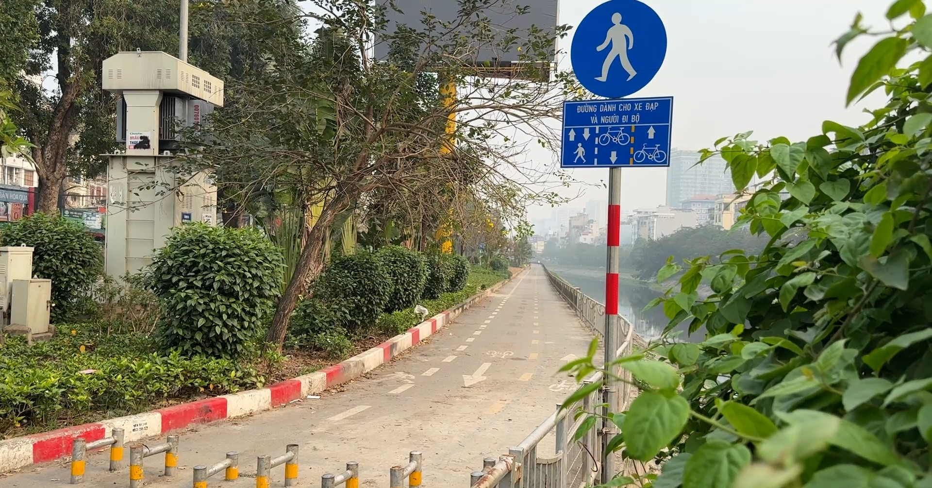 Đường dành riêng cho xe đạp ở Hà Nội vắng ngắt, người Thủ đô kêu ‘mùi’