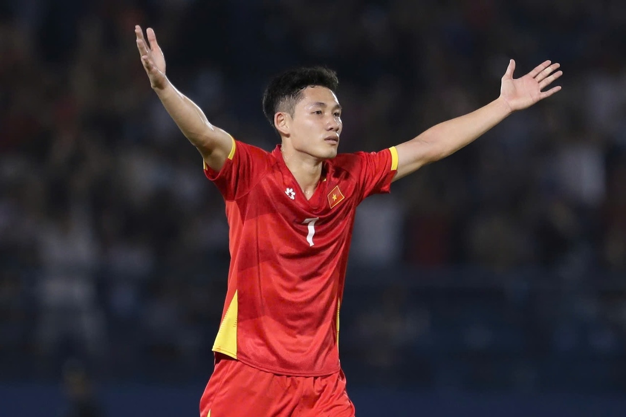 HLV Phan Thanh Hùng: Hai Long sẽ còn tiến rất xa