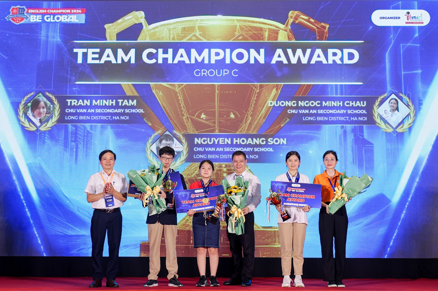 iSMART English Champion 2025 - nơi thế hệ trẻ tài năng ‘lên tiếng’ vì tương lai
