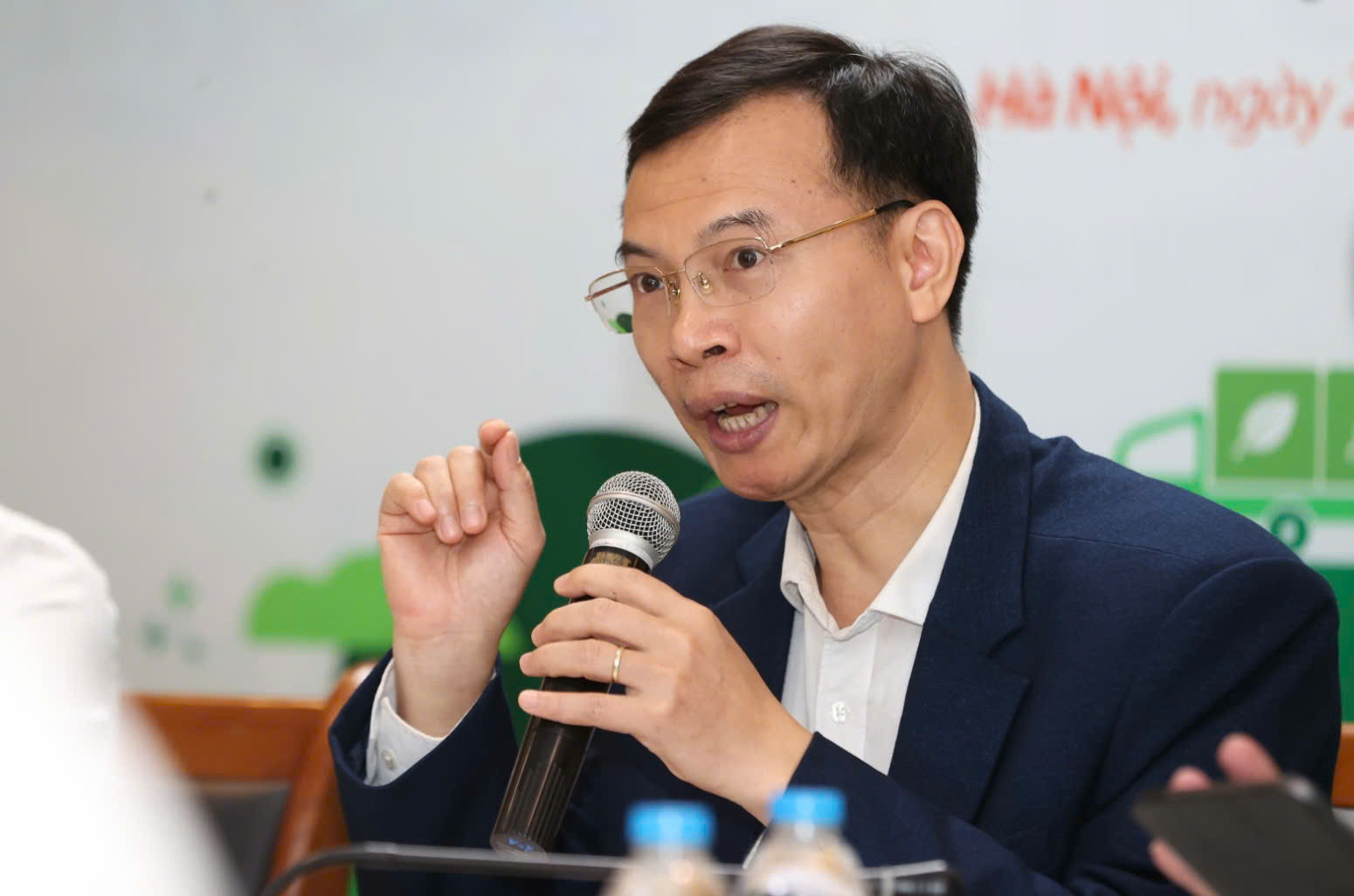 ong Tran Huu Minh.jpg