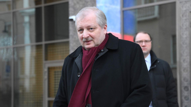 tan dai su nga tai my.jpg