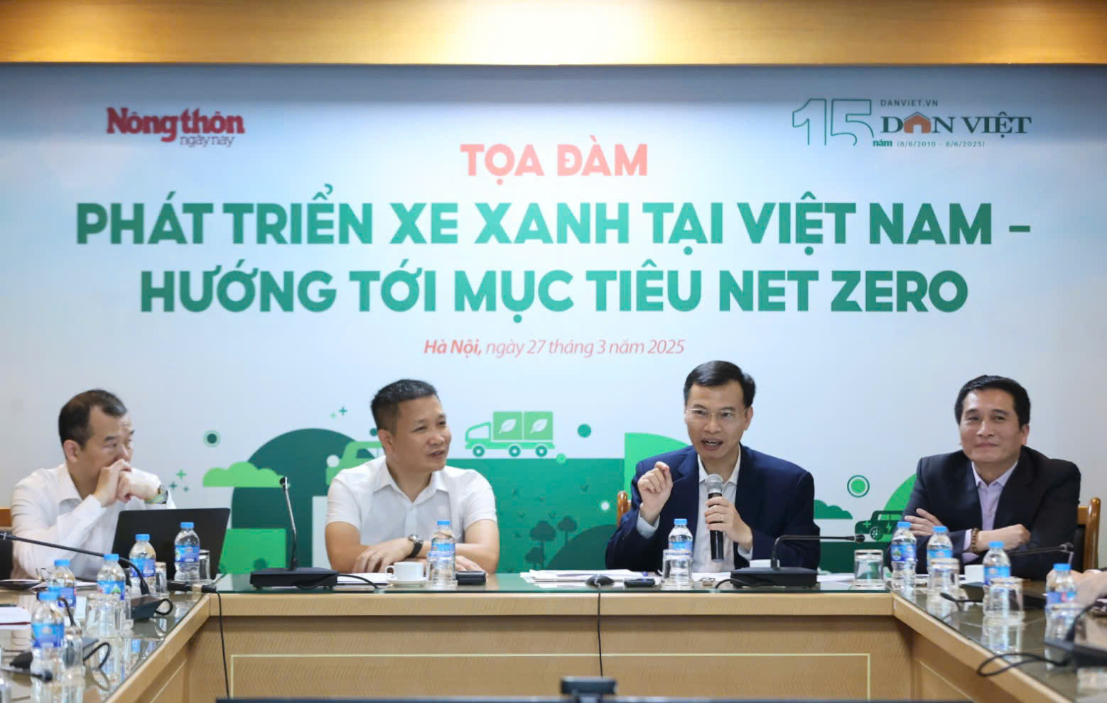 toa dam xe xanh.jpeg