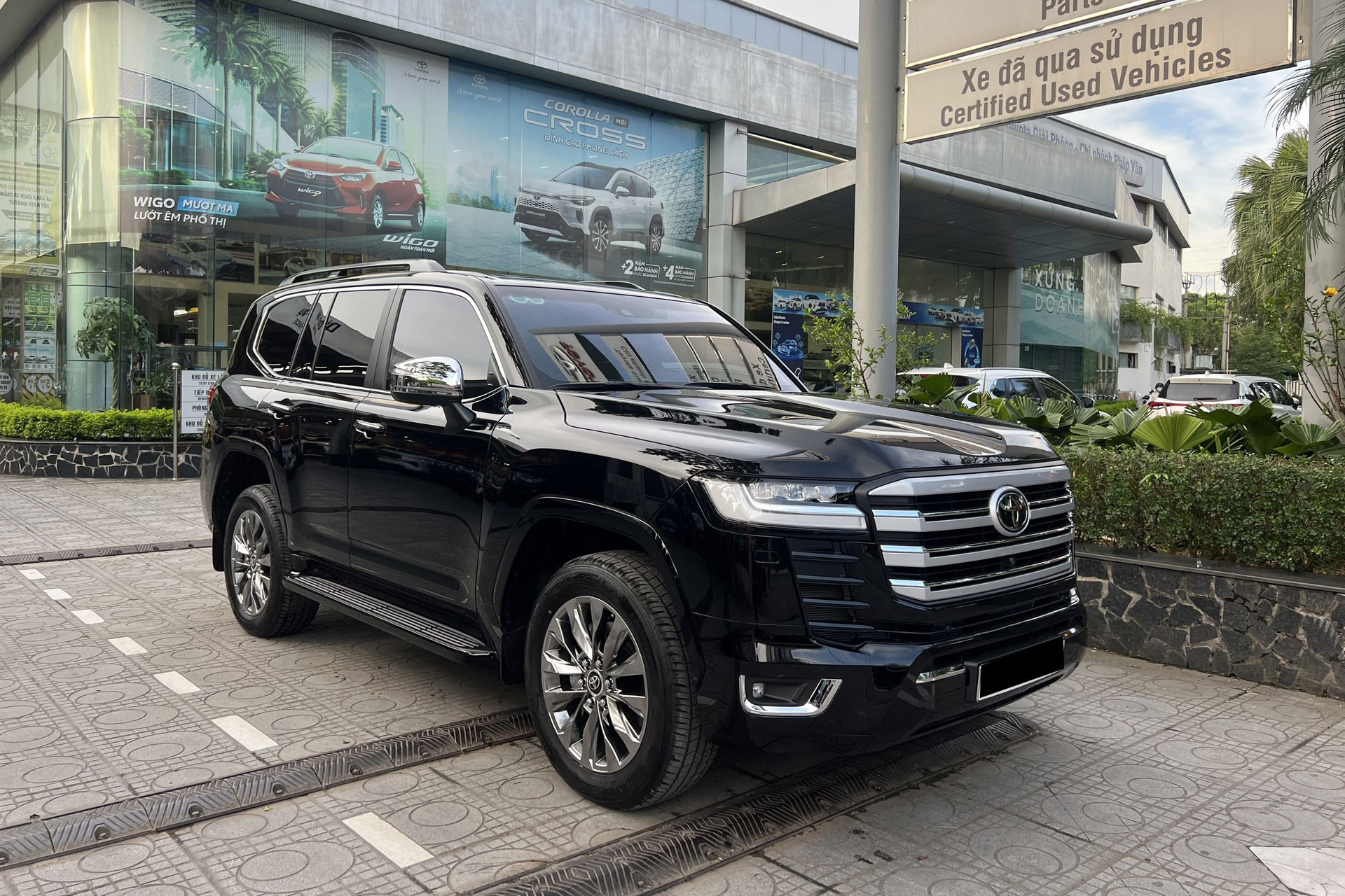 toyota land cruiser tai dai ly.jpg