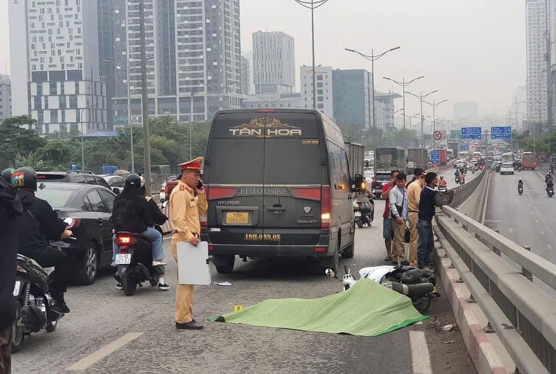 Bản tin trưa 28/3: Va chạm ô tô trên cầu vượt, nữ tài xế xe ôm công nghệ tử vong