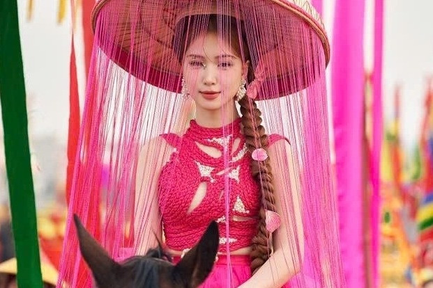 Sự đối đầu giữa 'Bắc Bling' của Hòa Minzy và 'Sự nghiệp chướng' đến từ Pháo