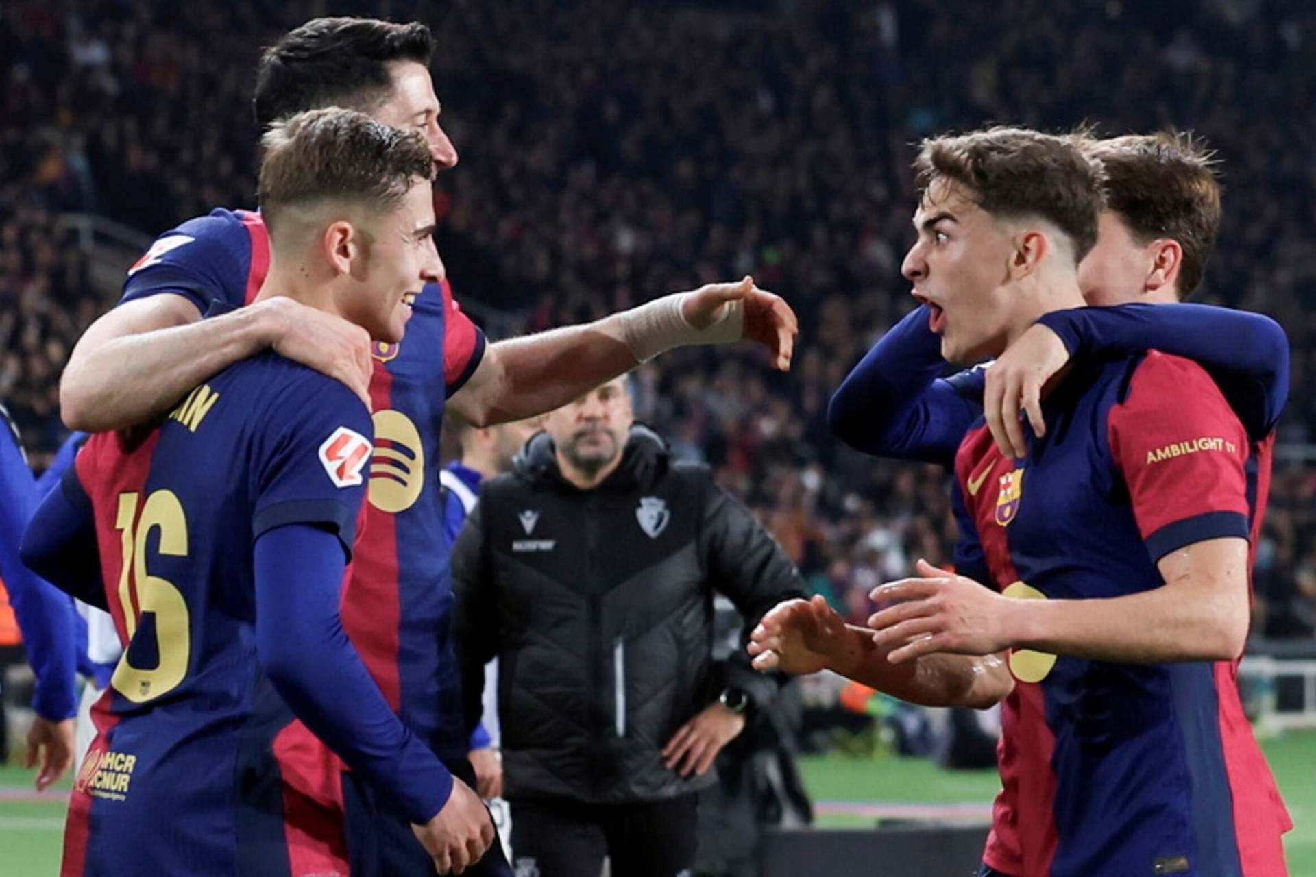 Barca bay cao ở La Liga: Niềm kiêu hãnh và nỗi lo Dani Olmo