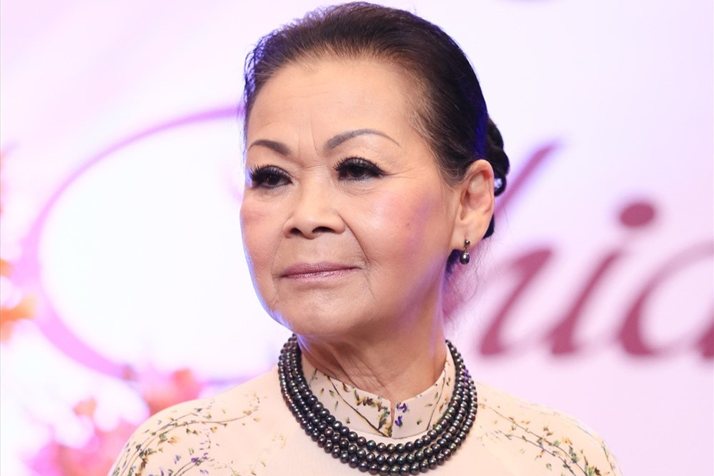 'Danh ca Khánh Ly không nhận show xa vì có thể bị đột quỵ lại bất cứ lúc nào'