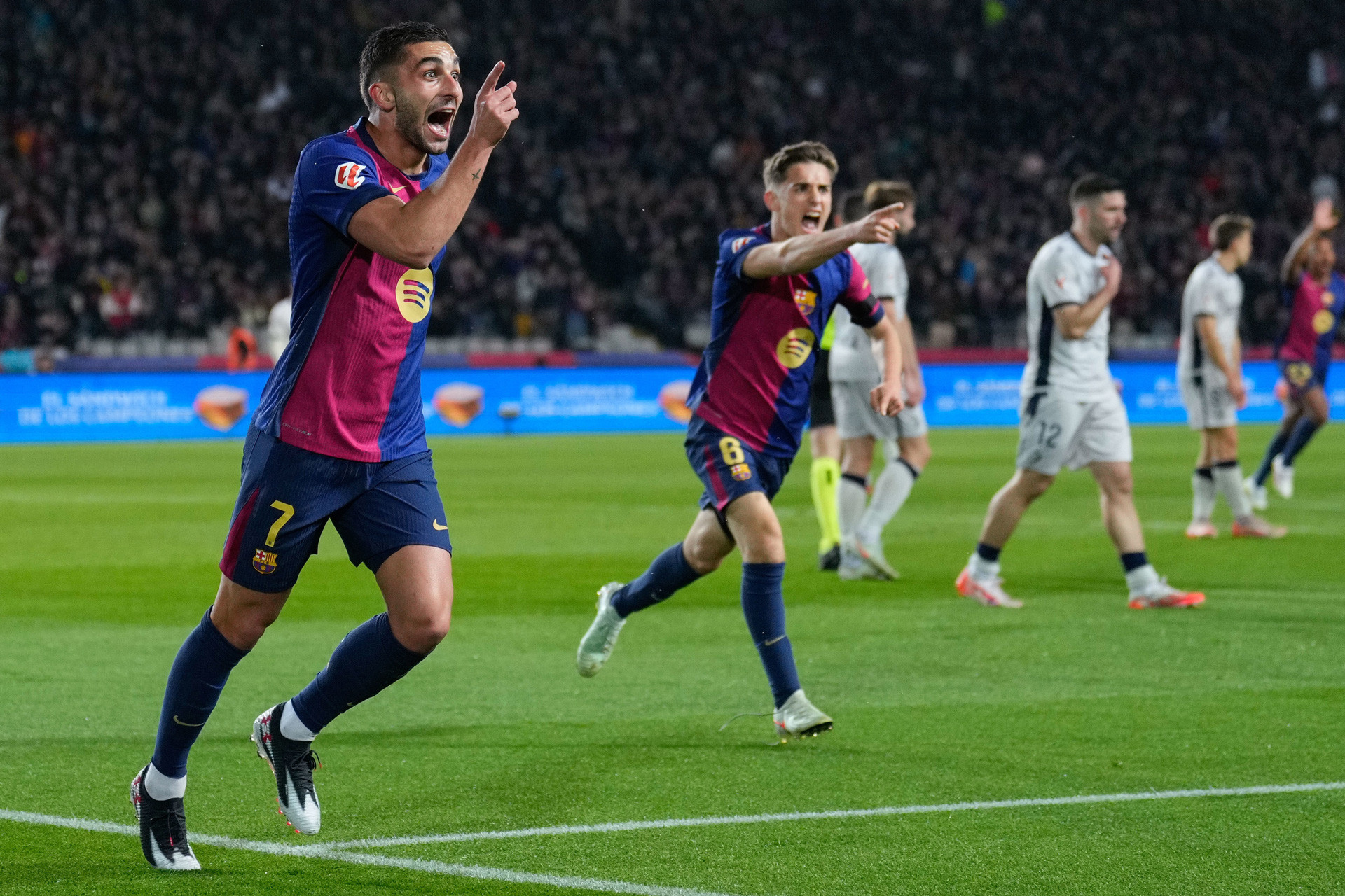 EFE. Ferran Balde Barca Osasuna.jpg