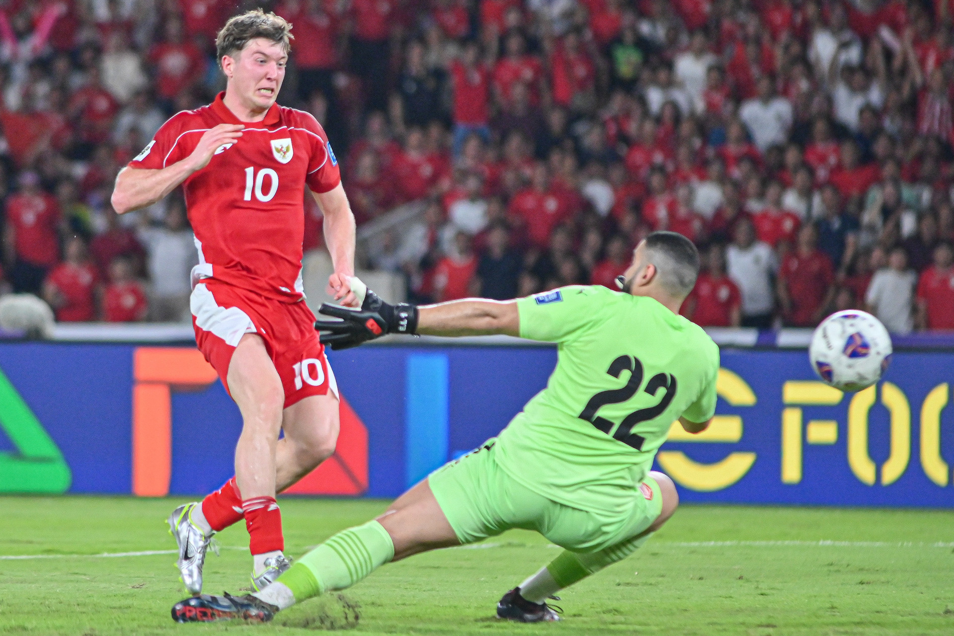 Kompas. Ole Romeny Indonesia Bahrain 1 0.jpg