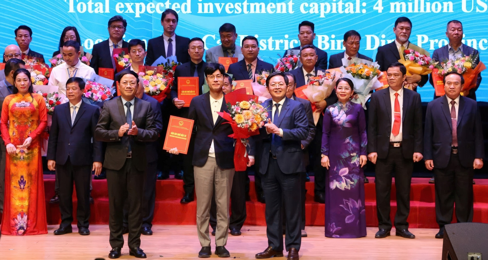 Loạt nhà đầu tư cam kết rót hơn 8 tỷ USD vào Bình Định