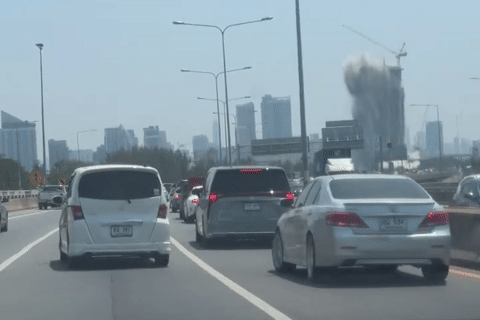 Video tòa nhà cao tầng đang xây dựng đổ sập trong trận động đất ở Thái Lan