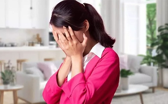 Ở lại nhà bạn trai một đêm, cô gái hoảng sợ đến mức lập tức hủy cưới