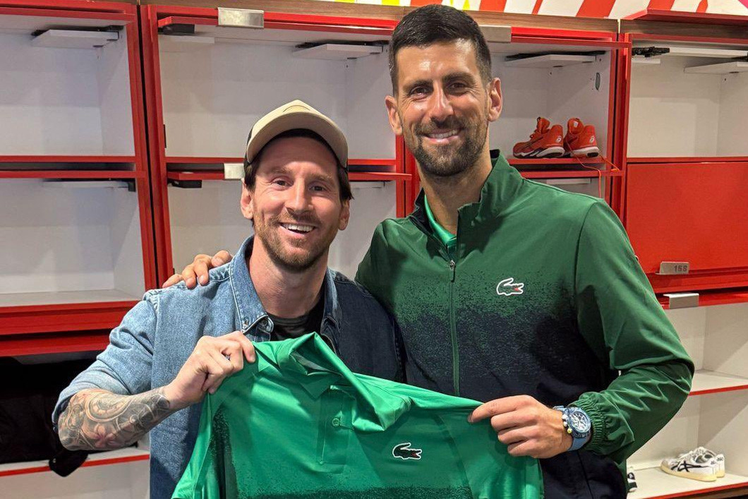 Djokovic chiến thắng với Messi cổ vũ, chờ danh hiệu 100 ở Miami Open